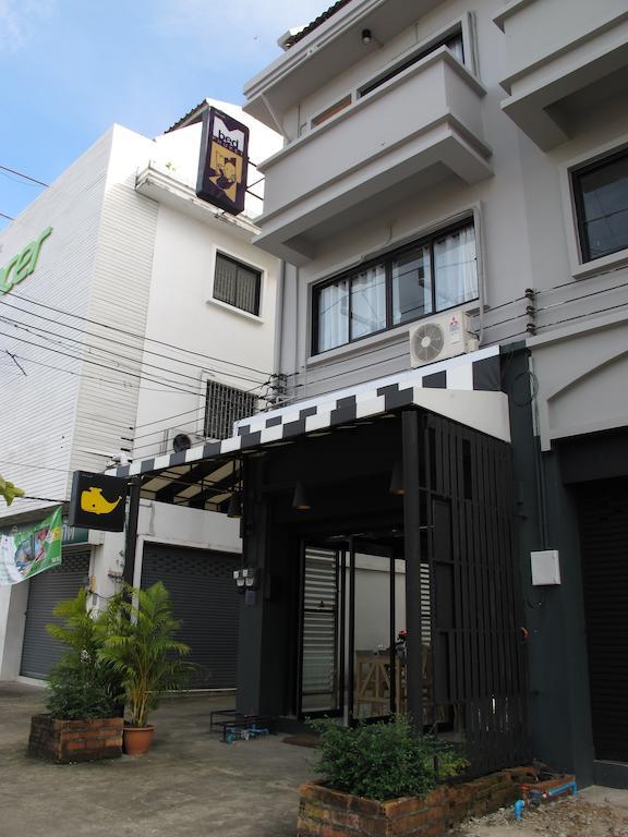 Hostel Mbed Phuket Exterior foto